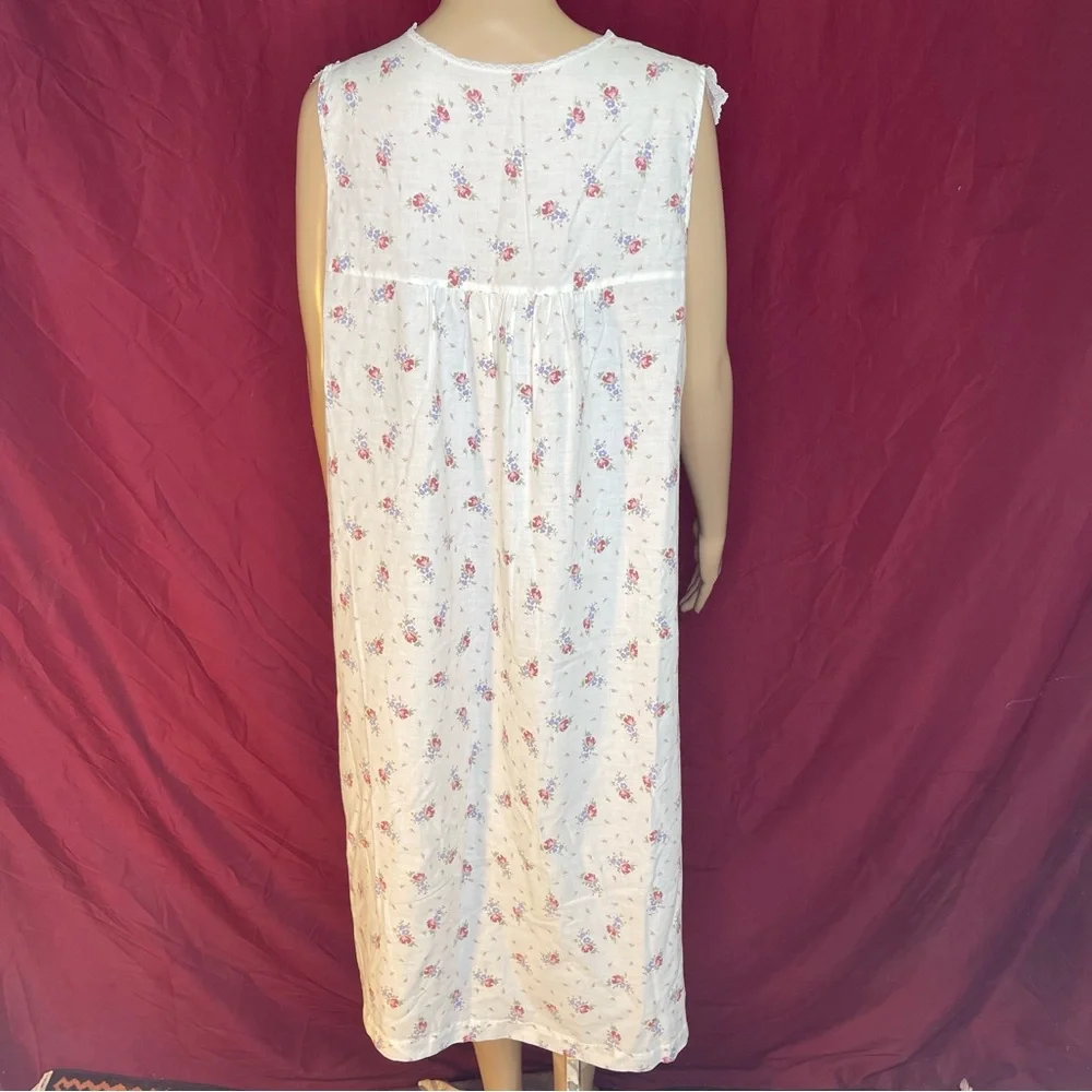 Vintage Handmade Delicate Floral Nightgown Romantic Sleep Dress Medium